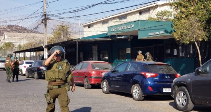 Reportan incendio al interior de cárcel de Puente Alto: familiares aseguran que hay reclusos contagiados con coronavirus Reportan incendio al interior de cárcel de Puente Alto: familiares aseguran que hay reclusos contagiados con coronavirus
