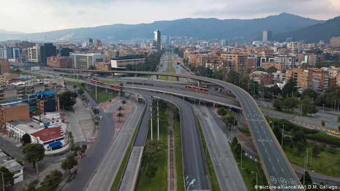 Sismo en Colombia deja sin agua a más de cien mil personas en plena cuarentena Sismo en Colombia deja sin agua a más de cien mil personas en plena cuarentena