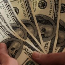 Tras aprobación del retiro del 10% en el Senado, dólar abrió en su nivel más bajo en semanas