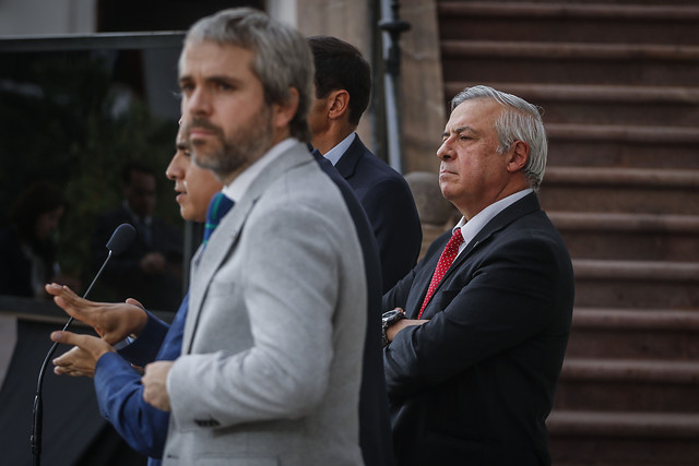 Mañalich no cede ni un centímetro: “Una cuarentena total es un absurdo, una medida desproporcionada” Mañalich no cede ni un centímetro: “Una cuarentena total es un absurdo, una medida desproporcionada”