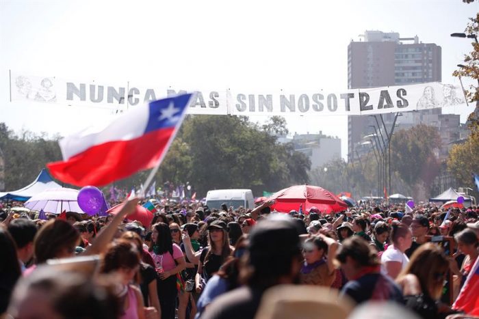 Movimiento feminista sigue haciendo historia: dos millones de mujeres marcharon en Santiago y regiones en el 8M