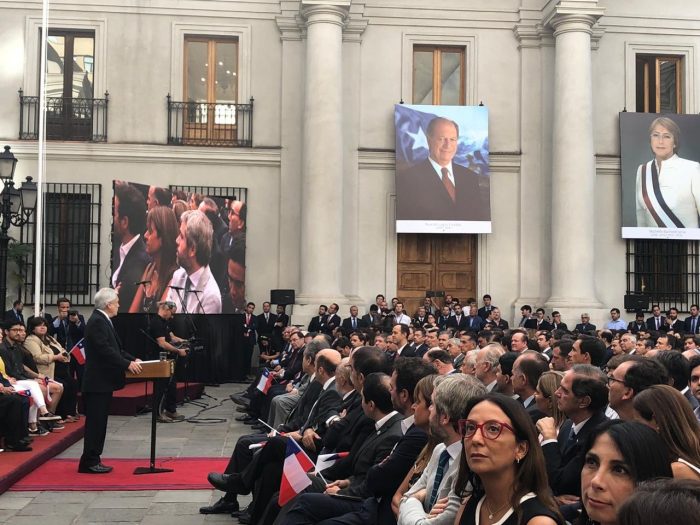 Nada que celebrar: apelando a la imagen de Aylwin y sin grandes anuncios, Piñera cumple dos amargos años en La Moneda Nada que celebrar: apelando a la imagen de Aylwin y sin grandes anuncios, Piñera cumple dos amargos años en La Moneda