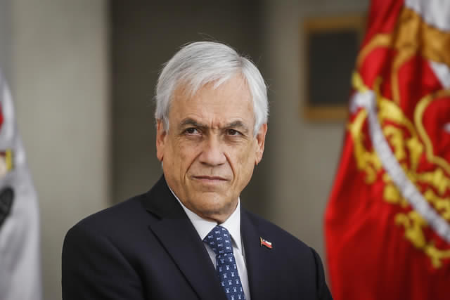 Piñera en la frecuencia de Trump aseguró que el costo de Espacio Riesco por un mes “es menos de lo que cuesta un parlamentario” en 30 días Piñera en la frecuencia de Trump aseguró que el costo de Espacio Riesco por un mes