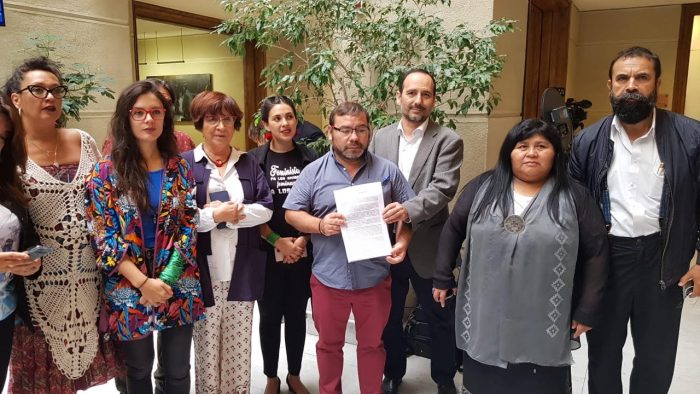 Diputado Núñez (PC) promueve derogación de Ley Antibarricadas Diputado Núñez (PC) promueve derogación de Ley Antibarricadas