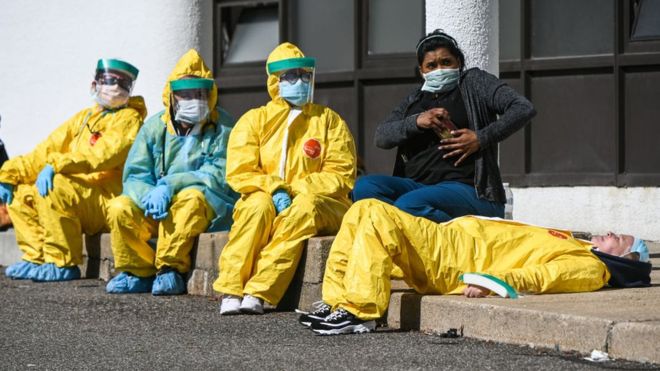Coronavirus: qué es la carga viral de los pacientes y por qué pone en peligro a los trabajadores de la salud Coronavirus: qué es la carga viral de los pacientes y por qué pone en peligro a los trabajadores de la salud