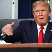 Trump dice que suspenderá 