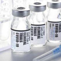 Covid-19: Vacunas entran a fase crucial de ensayos que tomarán hasta 6 meses