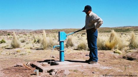 Millones en América Latina tienen que combatir el coronavirus sin agua potable Millones en América Latina tienen que combatir el coronavirus sin agua potable