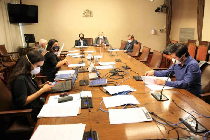 Aprueban en general proyecto que suspende cobro de aranceles en la educación superior por Covid-19 Aprueban en general proyecto que suspende cobro de aranceles en la educación superior por Covid-19
