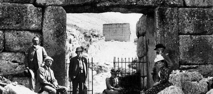 Heinrich Schliemann, el alemán que hace 150 años descubrió Troya Heinrich Schliemann, el alemán que hace 150 años descubrió Troya