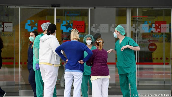 Repunta cifra de muertos por COVID-19 en España Repunta cifra de muertos por COVID-19 en España