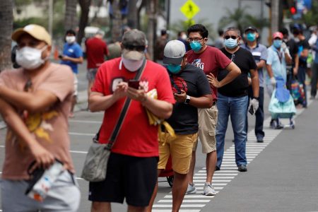 La fórmula peruana para la crisis del COVID-19: Congreso permite retirar el 25 % de fondos de pensiones