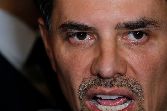 “Está acostumbrado a saltarse las reglas”: Diputado Marcelo Díaz ingresará denuncia contra Sebastián Piñera por paseo en Plaza de la Dignidad “Está acostumbrado a saltarse las reglas”: Diputado Marcelo Díaz ingresará denuncia contra Sebastián Piñera por paseo en Plaza de la Dignidad