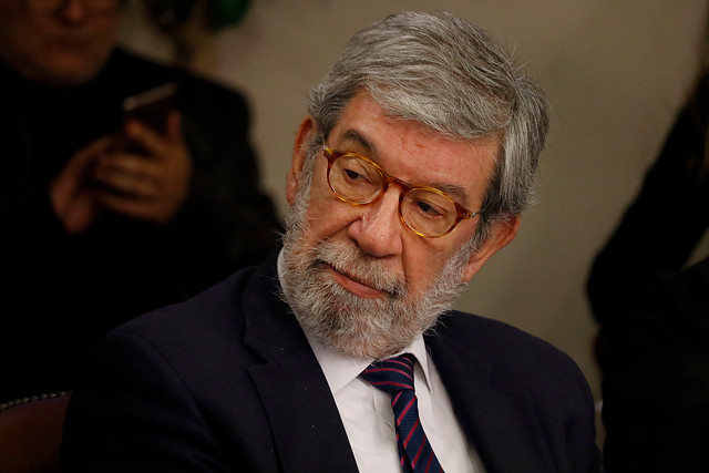 Diputado Schilling (PS): “El Gobierno no ha sido claro en decir a qué ministerios se les recortará presupuesto para esta crisis sanitaria” Diputado Schilling (PS): “El Gobierno no ha sido claro en decir a qué ministerios se les recortará presupuesto para esta crisis sanitaria”