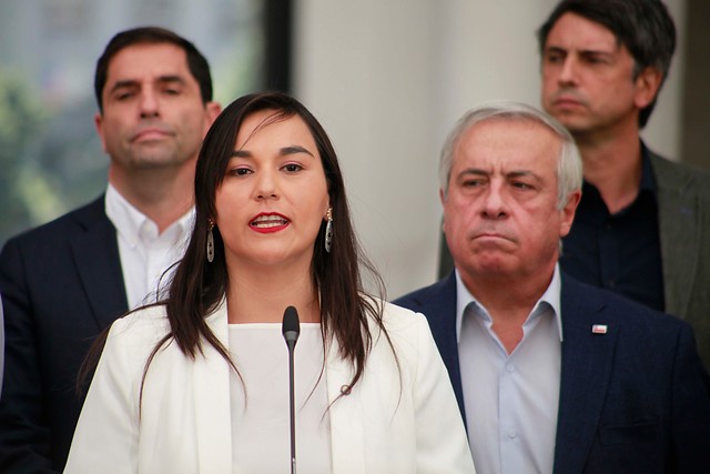 Devuelta de mano: Izkia Siches solidariza con Mañalich por amenazas que lo obligaron a cerrar su cuenta de Twitter Devuelta de mano: Izkia Siches solidariza con Mañalich por amenazas que lo obligaron a cerrar su cuenta de Twitter