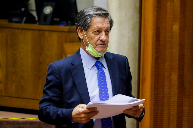 Terremoto en la DC tras renuncia de diputado Lorenzini: Directiva Regional del Maule lo criticó por “no guardar fiel coherencia con las ideas y valores del partido” Terremoto en la DC tras renuncia de diputado Lorenzini: Directiva Regional del Maule lo criticó por