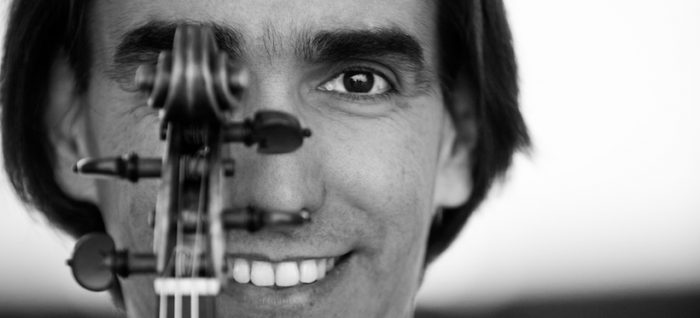 Encuentro online: «La psicología de la música» con el violinista portugués Carlos Damas en Friday Night Encuentro online: «La psicología de la música» con el violinista portugués Carlos Damas en Friday Night