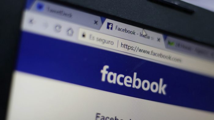 Facebook eliminará eventos que llaman a salir a protestar contra medidas de cuarentena Facebook eliminará eventos que llaman a salir a protestar contra medidas de cuarentena