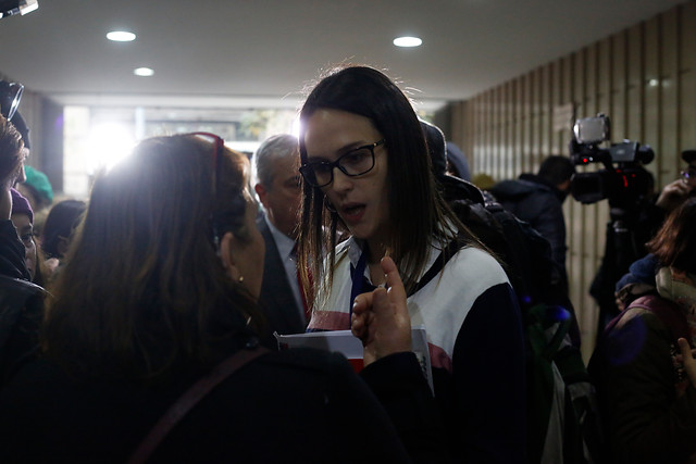 Rosa Oyarce ya tiene reemplazante: Minsal designó a la ingeniera comercial Paula Labra como seremi Rosa Oyarce ya tiene reemplazante: Minsal designó a la ingeniera comercial Paula Labra como seremi