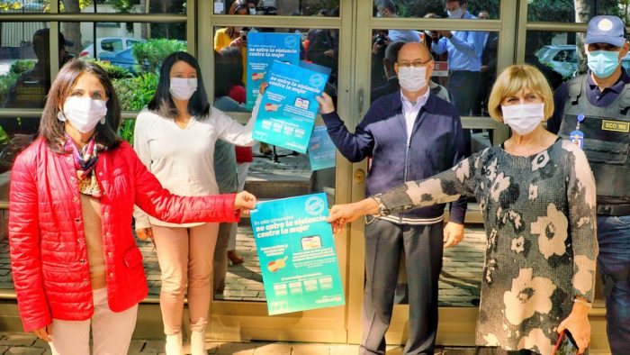 “En esta comunidad no entra la violencia contra la mujer”: lanzan campaña de prevención en medio de la pandemia “En esta comunidad no entra la violencia contra la mujer”: lanzan campaña de prevención en medio de la pandemia