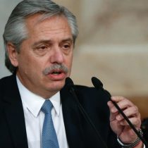 Presidente Alberto Fernández recomendó a periodista “leer la Constitución” ante interpelación por intervención estatal en empresas privadas