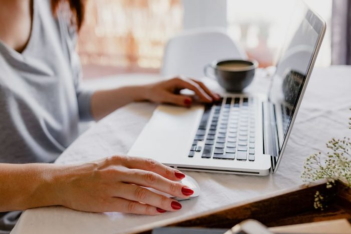 Programa eWomen entregará 130 becas de estudio para mujeres latinoamericanas que quieran ser emprendedoras online Programa eWomen entregará 130 becas de estudio para mujeres latinoamericanas que quieran ser emprendedoras online