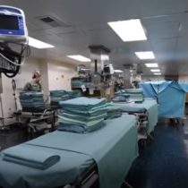 Hospital flotante se encuentra tratando a enfermos de Covid-19 en las costas de California