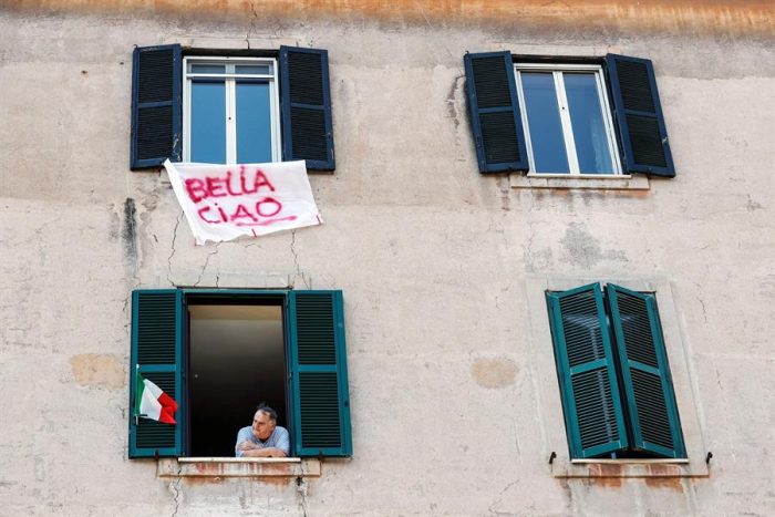 Italia reduce a 194 los fallecidos con coronavirus en 24 horas Italia reduce a 194 los fallecidos con coronavirus en 24 horas