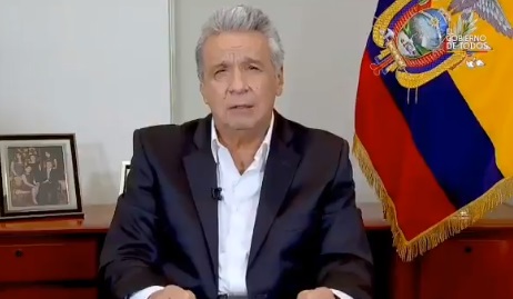 Presidente de Ecuador anuncia reducción del 50% de su salario y el de su gabinete Presidente de Ecuador anuncia reducción del 50% de su salario y el de su gabinete