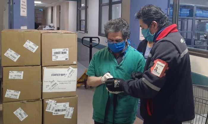 CorreosChile entrega un millón de mascarillas para personal de salud del písa CorreosChile entrega un millón de mascarillas para personal de salud del písa