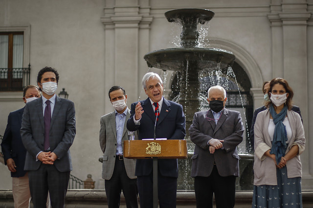 Piñera apura a la banca y le pide “estar a la altura” al poner en marcha la ley Fogape de rescate a pymes