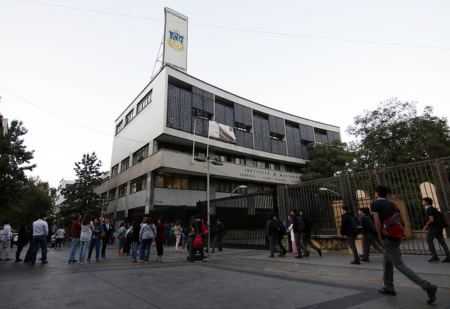 Preocupación por el retorno a clases: 2 de cada 3 salas no cumplen con los lineamientos del Consejo Asesor de educación Preocupación por el retorno a clases: 2 de cada 3 salas no cumplen con los lineamientos del Consejo Asesor de educación