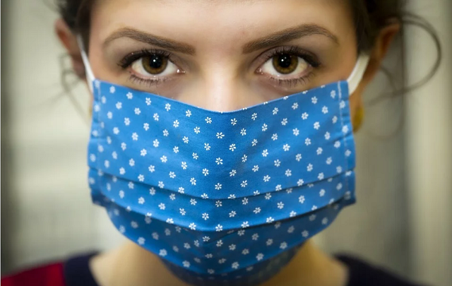 Microbiólogo explica por qué algunos materiales no sirven para hacer mascarillas Microbiólogo explica por qué algunos materiales no sirven para hacer mascarillas