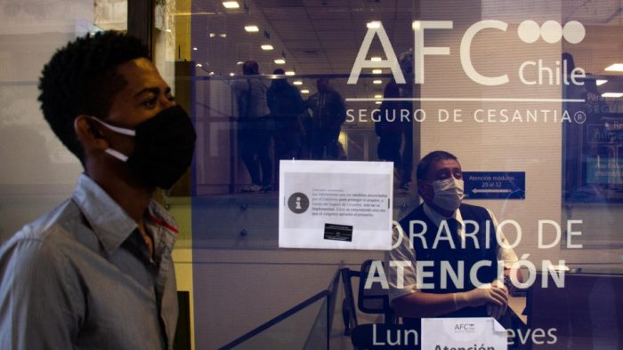 “Peras al olmo”: reflexiones en torno a la Ley de Protección al Empleo “Peras al olmo”: reflexiones en torno a la Ley de Protección al Empleo
