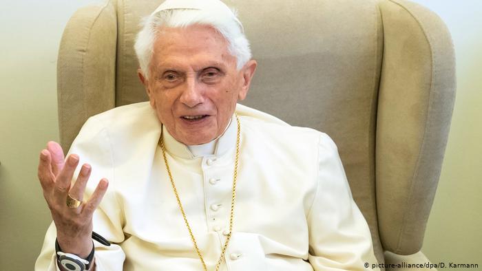 Benedicto XVI dice que quieren “callarlo” Benedicto XVI dice que quieren