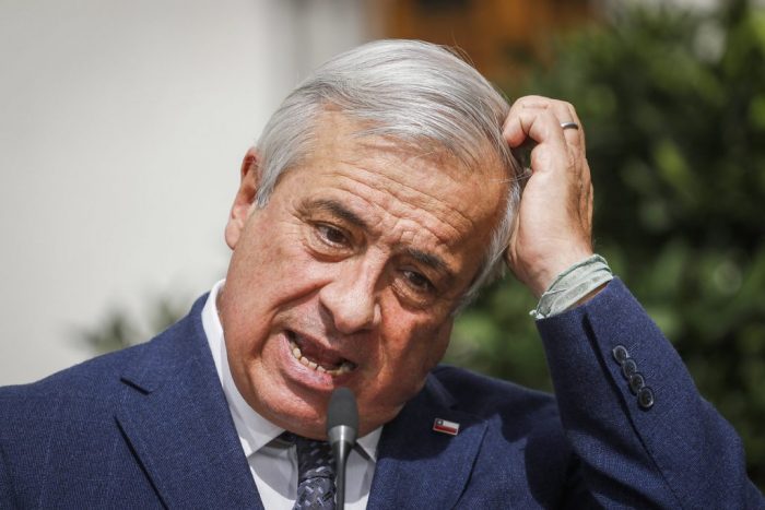Las confesiones de Mañalich, ¿buscando inmolarse o que lo releven? Las confesiones de Mañalich, ¿buscando inmolarse o que lo releven?