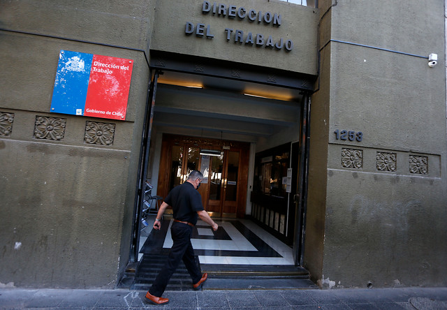 Dirección del Trabajo solicita antecedentes que acrediten el correcto uso de la Ley de Protección al Empleo por parte de Cencosud Dirección del Trabajo solicita antecedentes que acrediten el correcto uso de la Ley de Protección al Empleo por parte de Cencosud