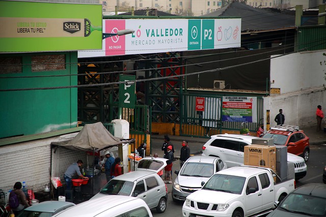 Gobierno informó que La Vega Central y Lo Valledor solo recibirán comerciantes mayoristas y minoristas durante la cuarentena Gobierno informó que La Vega Central y Lo Valledor solo recibirán comerciantes mayoristas y minoristas durante la cuarentena