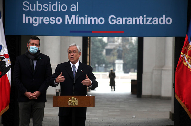 Presidente Piñera anunció el pago del Subsidio al Ingreso Mínimo Garantizado para trabajadores dependientes que pertenezcan al 90% de los hogares más vulnerables Presidente Piñera anunció el pago del Subsidio al Ingreso Mínimo Garantizado para trabajadores dependientes que pertenezcan al 90% de los hogares más vulnerables