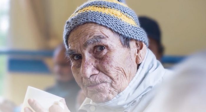 Aguas Andinas y Fundación Las Rosas lanzan campaña solidaria Aguas Andinas y Fundación Las Rosas lanzan campaña solidaria