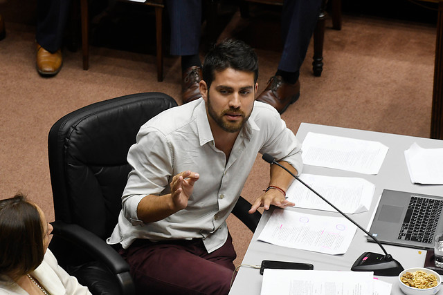 A rendir cuentas: diputado Ibáñez oficia a Desarrollo Social y el Minsal por condiciones de residencias de adultos mayores A rendir cuentas: diputado Ibáñez oficia a Desarrollo Social y el Minsal por condiciones de residencias de adultos mayores