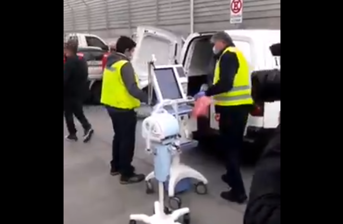 Trabajadores del Aeropuerto denuncian que ventiladores mecánicos los sacaron desde una camioneta solo para hacer 