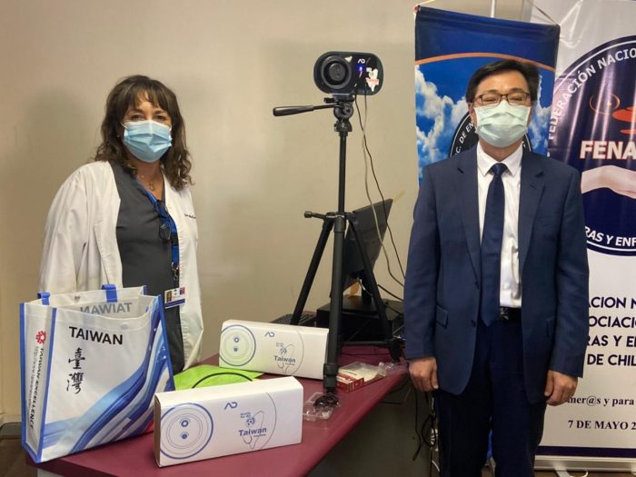 Gobierno de Taiwán entrega a la Federación de Enfermeros de Chile insumos médicos para combatir la pandemia del Covid-19 Gobierno de Taiwán entrega a la Federación de Enfermeros de Chile insumos médicos para combatir la pandemia del Covid-19