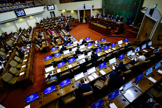 Ingreso Familiar de Emergencia: veto de Piñera sortea la valla de la Cámara y pasa al Senado Ingreso Familiar de Emergencia: veto de Piñera sortea la valla de la Cámara y pasa al Senado