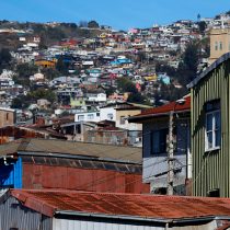 El llamado de alerta de experto de la UV: “Si el coronavirus se disemina en los cerros de Valparaíso es probable una tragedia de proporciones”