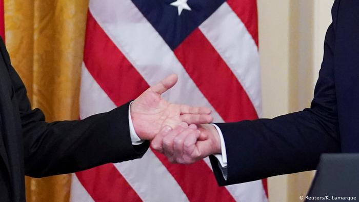 China y Estados Unidos se comprometen a implementar acuerdo comercial China y Estados Unidos se comprometen a implementar acuerdo comercial