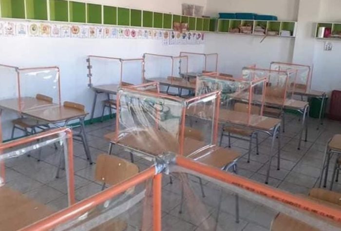 Reprobado por «utópico»: Colegio intentó adaptar sus salas a la pandemia y a las medidas del Gobierno pero fracasó Reprobado por