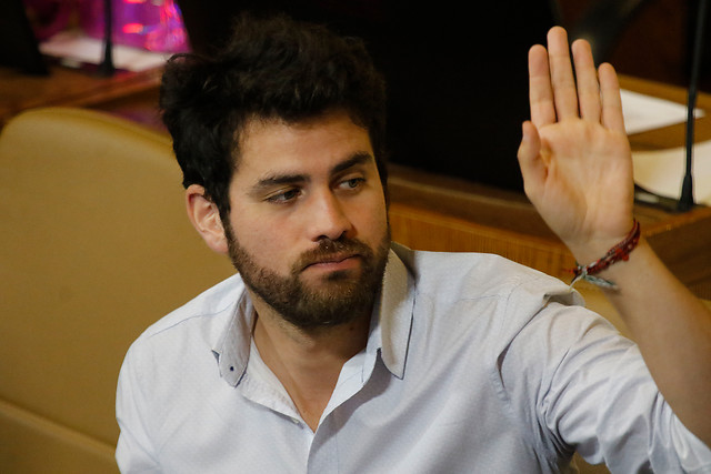 Diputado Ibáñez dispara contra la “Bancada Súper Ricos” y anuncia proyecto para reducir gastos electorales Diputado Ibáñez dispara contra la “Bancada Súper Ricos” y anuncia proyecto para reducir gastos electorales