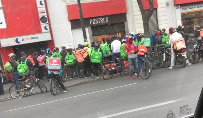 Seremi de Salud citará a empresas de delivery por aglomeraciones de repartidores Seremi de Salud citará a empresas de delivery por aglomeraciones de repartidores