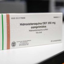 Francia prohíbe utilizar la hidroxicloroquina para tratar la covid-19